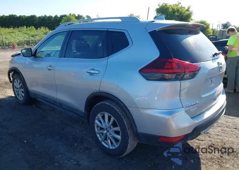 2018 Nissan Rogue Sv z USA, uszkodzony, nr VIN 5N1AT2MV7JC700400